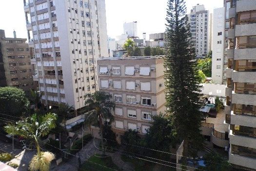 Foto 26 do(a) Apartamento de 3 quartos à venda em Rio Branco, Porto Alegre
