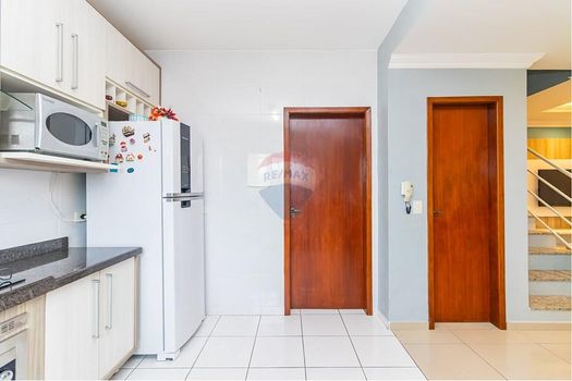 Foto 19 do(a) Casa em Condomínio de 3 quartos à venda em Uberaba, Curitiba