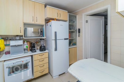 Foto 23 do(a) Apartamento de 3 quartos à venda em Petrópolis, Porto Alegre