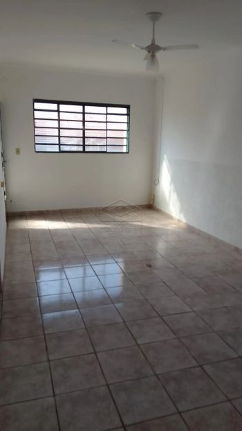 Foto 2 do(a) Casa de 3 quartos para alugar em Centro, Barra Bonita