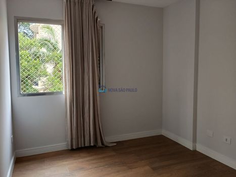 Foto 4 do(a) Apartamento de 3 quartos à venda em Indianópolis, São Paulo