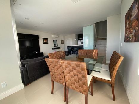 Foto 30 do(a) Apartamento de 4 quartos para alugar em Jurerê, Florianópolis
