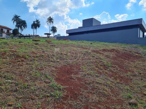 Foto 4 do(a) Terreno false à venda em Parque Laranjeiras, Araraquara