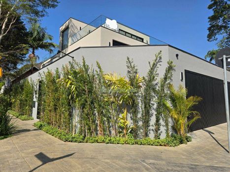 Foto 4 do(a) Casa de 4 quartos à venda em Jardim Luzitânia, São Paulo