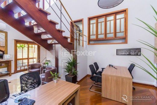 Foto 4 do(a) Casa de 5 quartos à venda em Vila Jardim, Porto Alegre