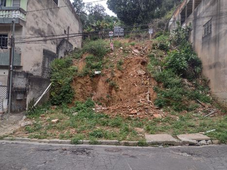 Foto 1 do(a) Terreno false à venda em Vila Magini, Mauá