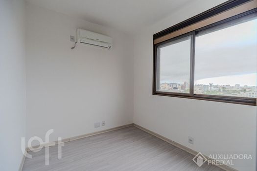 Foto 12 do(a) Apartamento de 3 quartos à venda em Santa Cecília, Porto Alegre