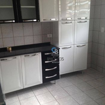 Foto 2 do(a) Casa de 4 quartos à venda em Cidade Mãe do Céu, São Paulo