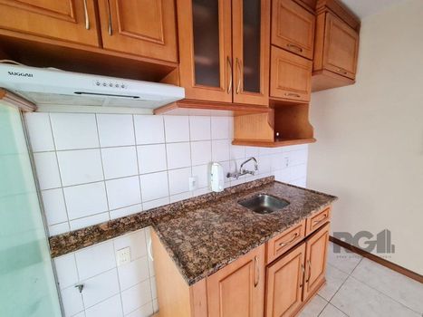 Foto 5 do(a) Flat de 3 quartos à venda em Jardim do Salso, Porto Alegre