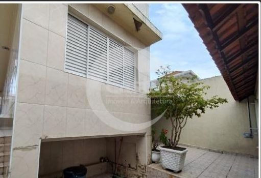 Foto 4 do(a) Casa de 4 quartos à venda em Vila Santo Estevão, São Paulo