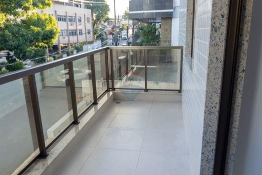 Foto 6 do(a) Apartamento de 3 quartos à venda em Jardim Guanabara, Rio de Janeiro