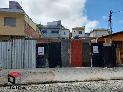 Foto 19 do(a) Casa de 3 quartos à venda em Vila Vitória, Santo André