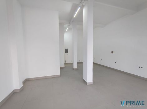 Foto 2 do(a) Loja de 1 quartos para alugar em São Geraldo, Porto Alegre