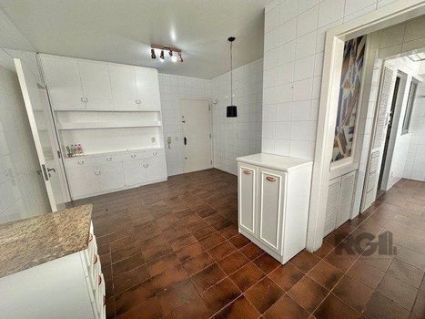 Foto 34 do(a) Flat de 3 quartos à venda em Independência, Porto Alegre