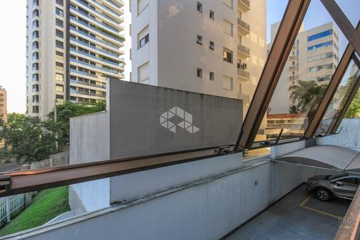Foto 24 do(a) Apartamento de 3 quartos à venda em Petrópolis, Porto Alegre