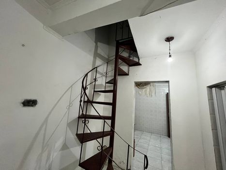 Foto 3 do(a) Casa de 4 quartos à venda em Vila Correia, Mauá