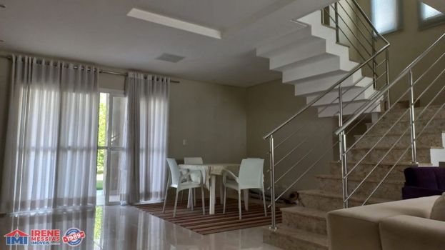 Foto 3 do(a) Casa de 4 quartos à venda em Jardim Cidade Monções, Maringá