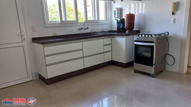 Foto 5 do(a) Casa de 4 quartos à venda em Jardim Cidade Monções, Maringá