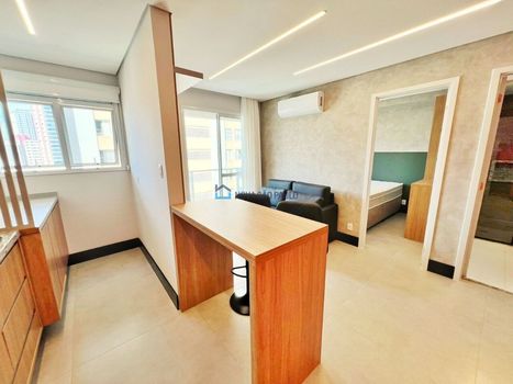 Foto 3 do(a) Apartamento de 1 quartos à venda em Aclimação, São Paulo