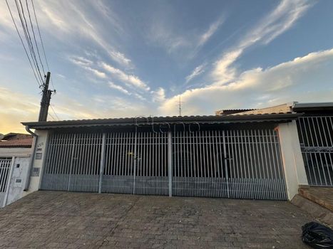 Foto 1 do(a) Casa em Condomínio false à venda em Jardim dos Oliveiras, Campinas