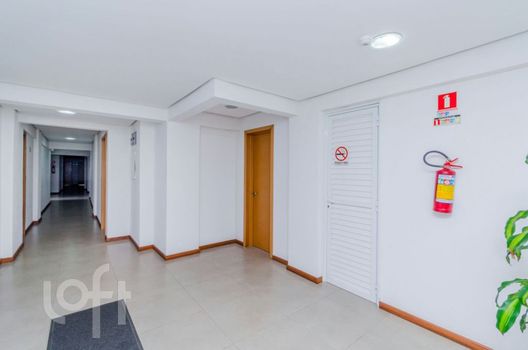 Foto 3 do(a) Apartamento de 2 quartos à venda em Ipanema, Porto Alegre