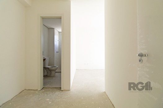 Foto 9 do(a) Flat de 3 quartos à venda em Passo da Areia, Porto Alegre