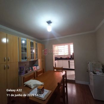 Foto 3 do(a) Casa de 3 quartos à venda em Vila Popular, Várzea Paulista