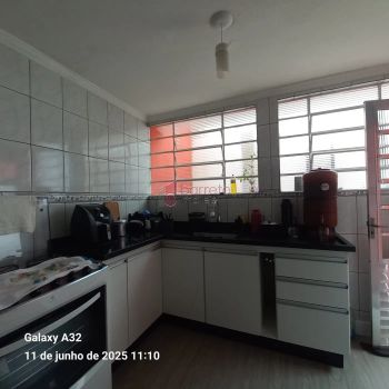Foto 4 do(a) Casa de 3 quartos à venda em Vila Popular, Várzea Paulista