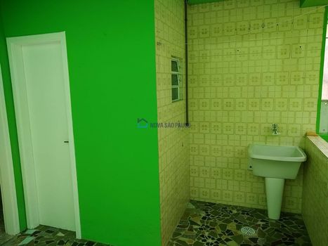 Foto 11 do(a) Casa de 2 quartos à venda em Jardim Itacolomi, São Paulo