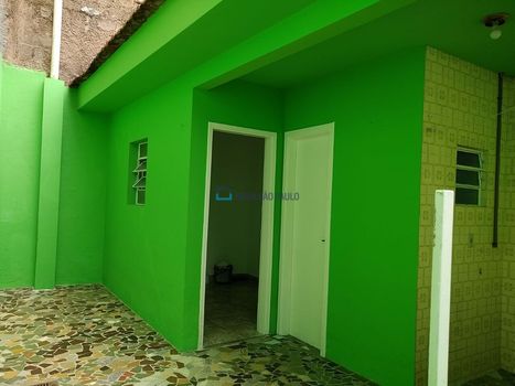 Foto 13 do(a) Casa de 2 quartos à venda em Jardim Itacolomi, São Paulo