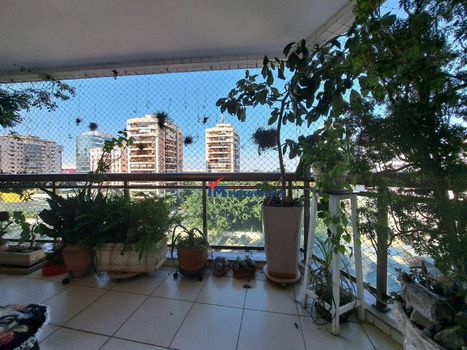 Foto 4 do(a) Apartamento de 3 quartos à venda em Jacarepaguá, Rio de Janeiro