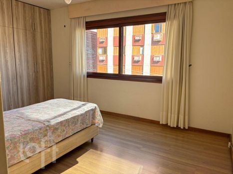 Foto 27 do(a) Apartamento de 4 quartos à venda em Auxiliadora, Porto Alegre