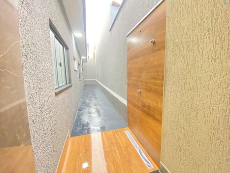 Foto 3 do(a) Casa de 3 quartos à venda em Jardim Itaipu, Goiânia
