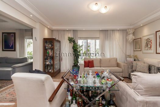 Foto 2 do(a) Apartamento de 3 quartos à venda em Indianópolis, São Paulo