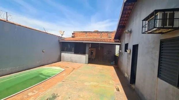 Foto 2 do(a) Casa de 3 quartos à venda em Parque Residencial Cândido Portinari, Ribeirão Preto