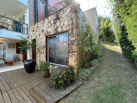 Foto 24 do(a) Casa em Condomínio de 5 quartos à venda em Araras, Petrópolis