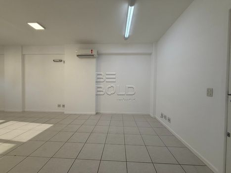 Foto 8 do(a) Sala / Conjunto Comercial false à venda em Estreito, Florianópolis