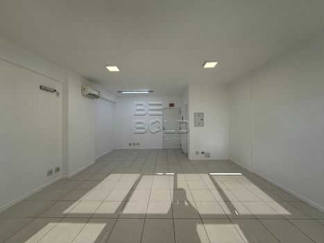 Foto 14 do(a) Sala / Conjunto Comercial false à venda em Estreito, Florianópolis