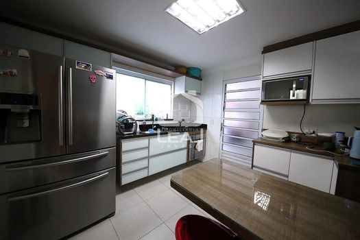 Foto 46 do(a) Casa de 3 quartos à venda em Vila Inglesa, São Paulo