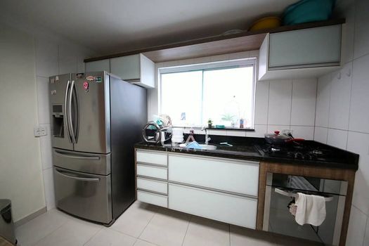Foto 3 do(a) Casa de 3 quartos à venda em Vila Inglesa, São Paulo