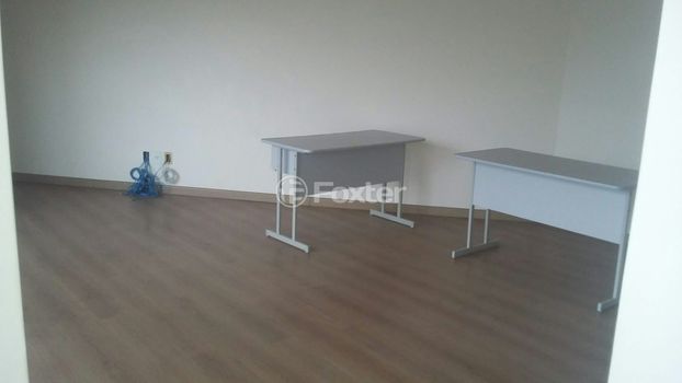 Foto 3 do(a) Sala / Conjunto Comercial false à venda em Floresta, Porto Alegre