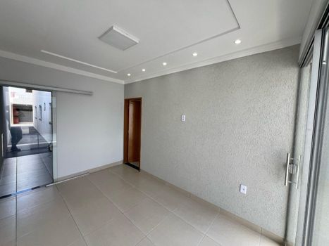 Foto 4 do(a) Casa de 3 quartos à venda em Jardim Itaipu, Goiânia