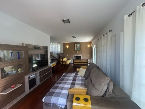 Foto 9 do(a) Casa de 3 quartos à venda em Mosela, Petrópolis