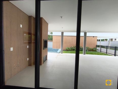 Foto 3 do(a) Casa em Condomínio de 3 quartos à venda em Cacupé, Florianópolis