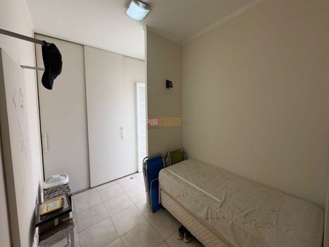 Foto 46 do(a) Casa de 3 quartos à venda em Parque Industriário, Santo André