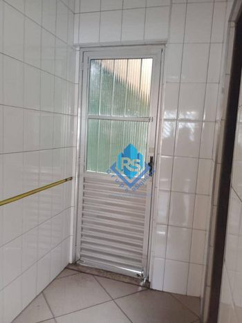 Foto 5 do(a) Casa de 3 quartos à venda em Jardim Las Vegas, Santo André