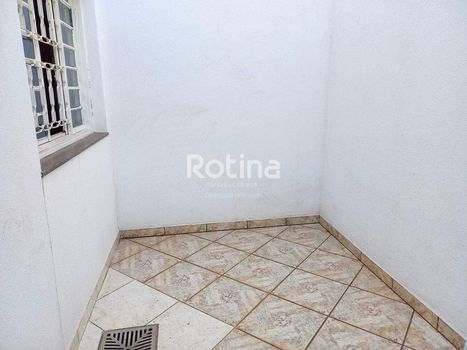 Foto 4 do(a) Casa de 4 quartos à venda em Custódio Pereira, Uberlândia