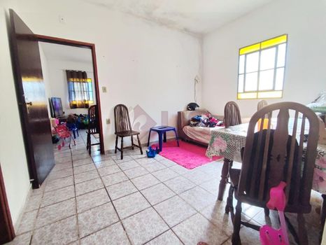 Foto 5 do(a) Casa de 2 quartos à venda em Vila Atlântica, Caraguatatuba