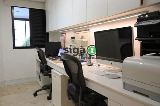Foto 10 do(a) Apartamento de 4 quartos à venda em Moema, São Paulo