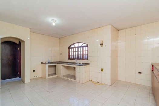 Foto 10 do(a) Casa de 4 quartos à venda em Parque São Rafael, São Paulo
